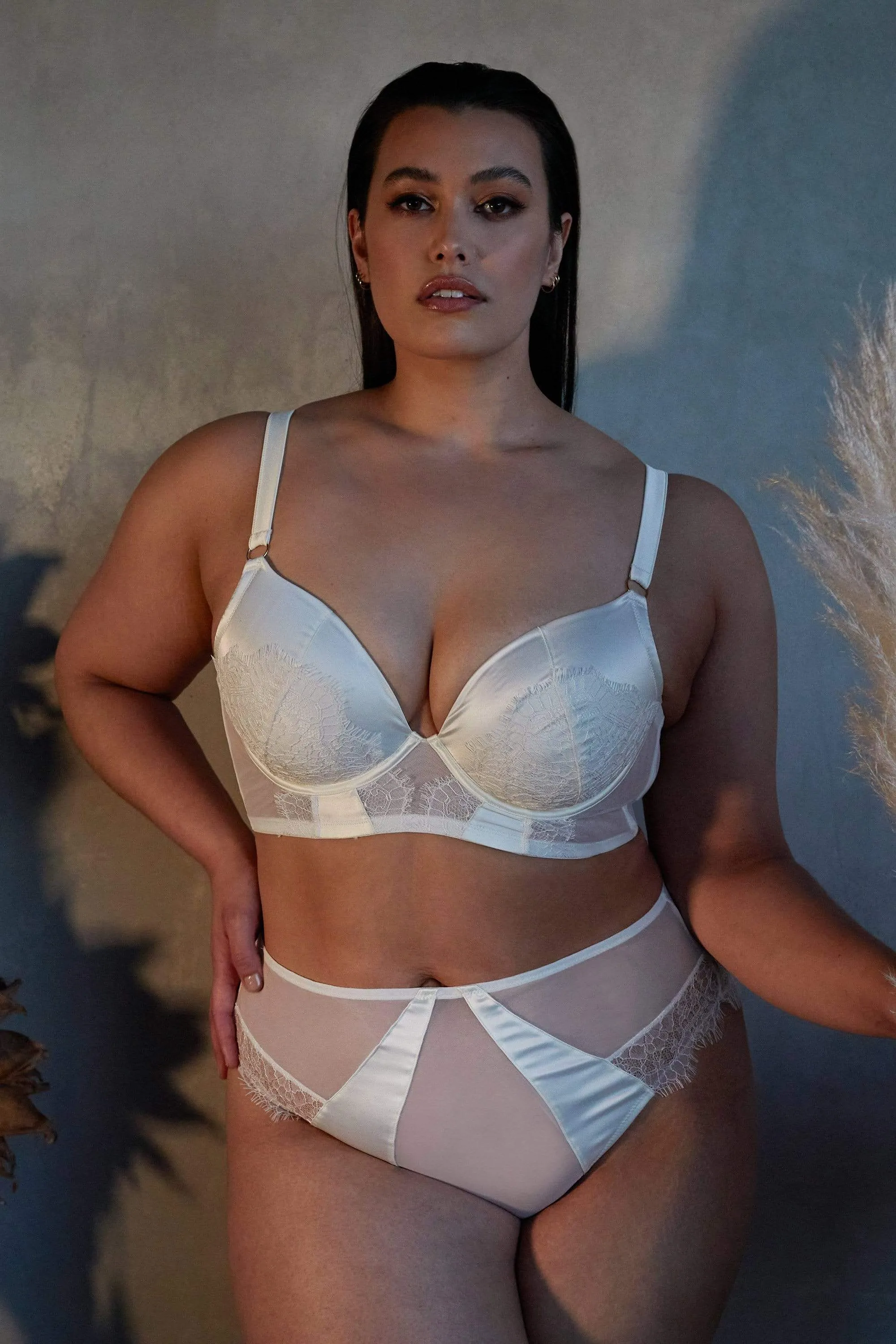 Melina Ivory Highwaist Brief